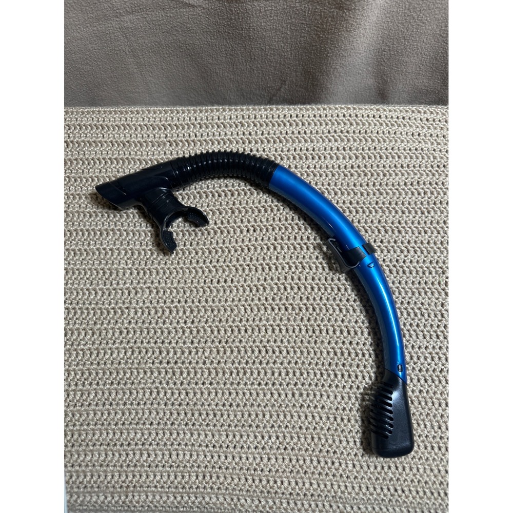 Blue Dry Top Snorkel with Flexible Silicone Mouthpiece and Mask Clip